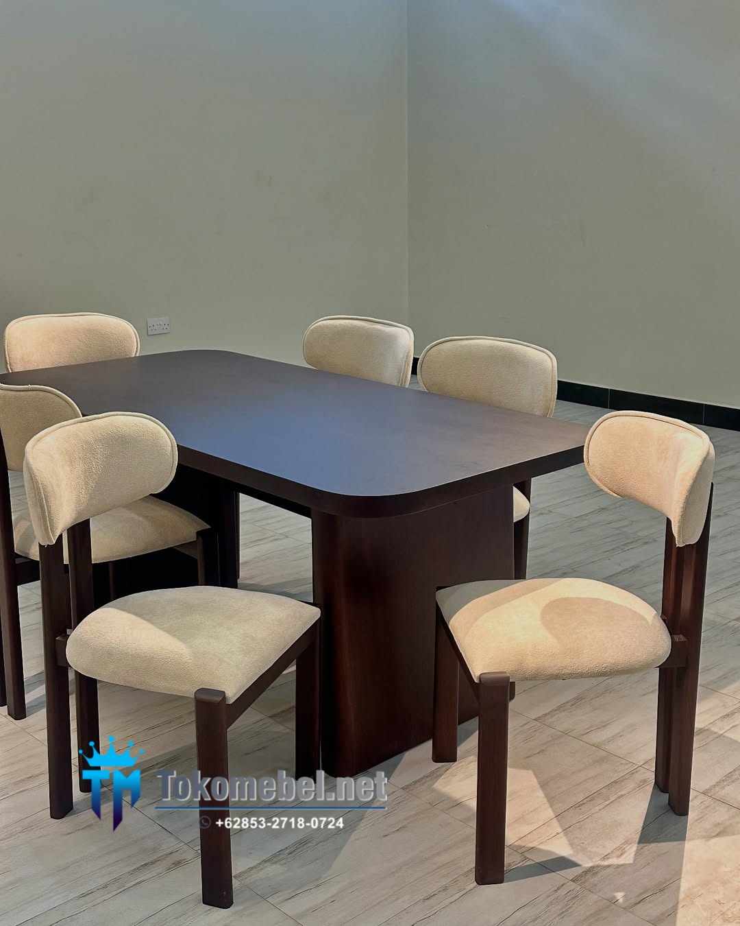 Meja Makan Minimalis Bandung