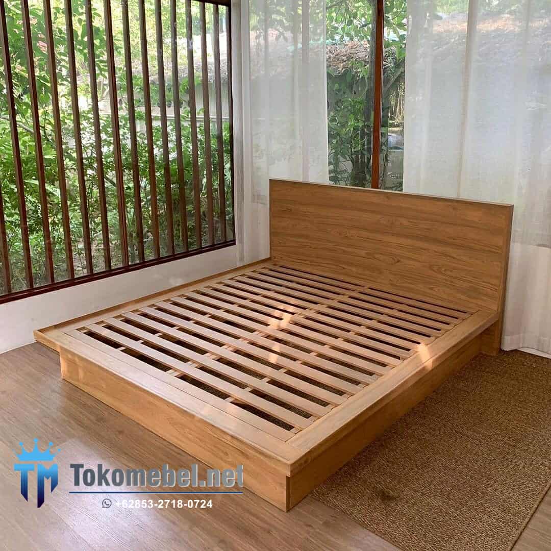 Ranjang Kayu Jati Minimalis